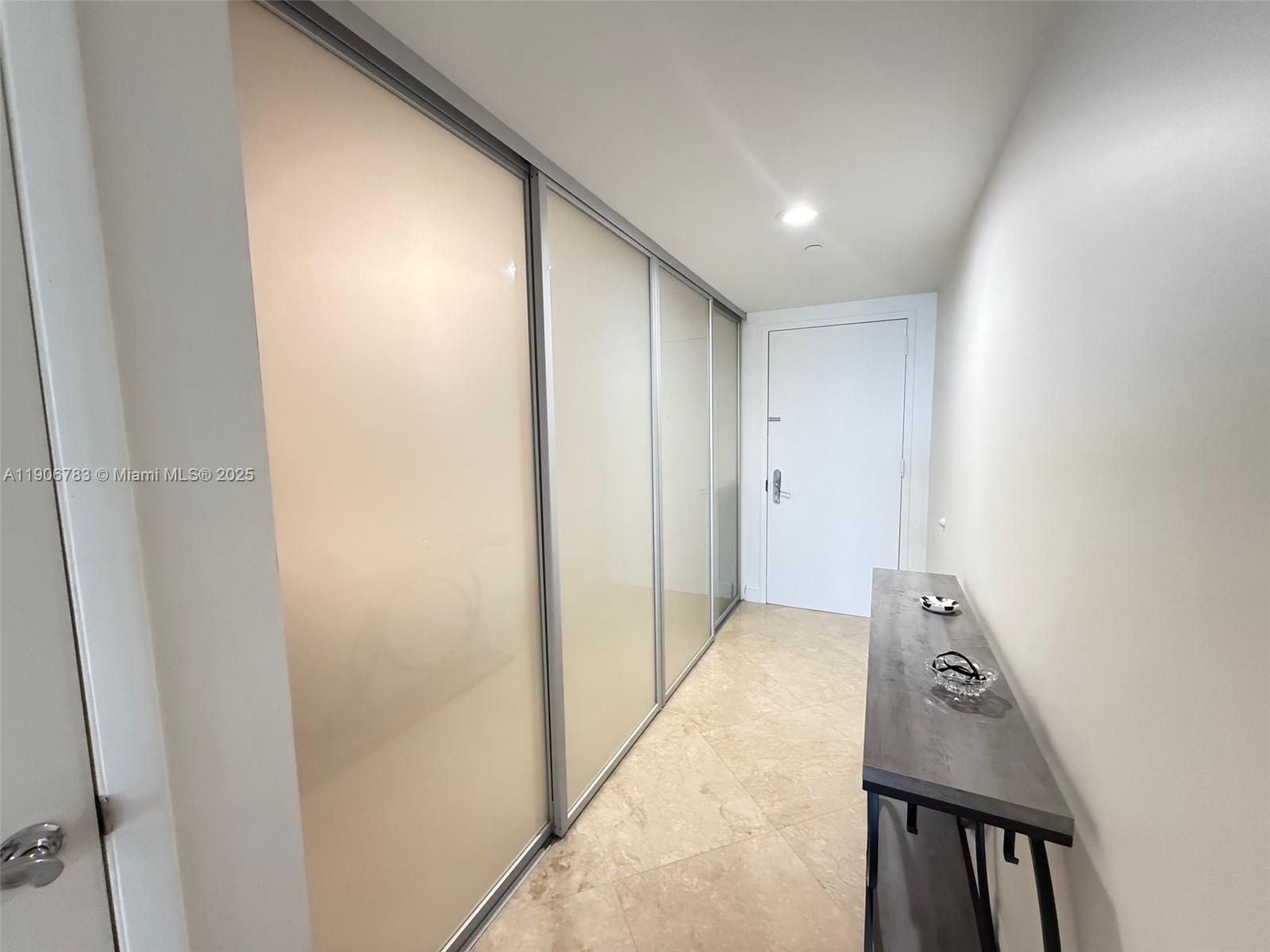 See details 4112 1 / 1 844 sq. ft. $ 2025-11-02 0 Photo