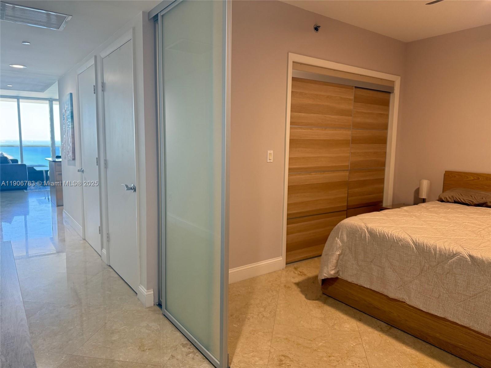 See details 4112 1 / 1 844 sq. ft. $ 2025-11-02 0 Photo