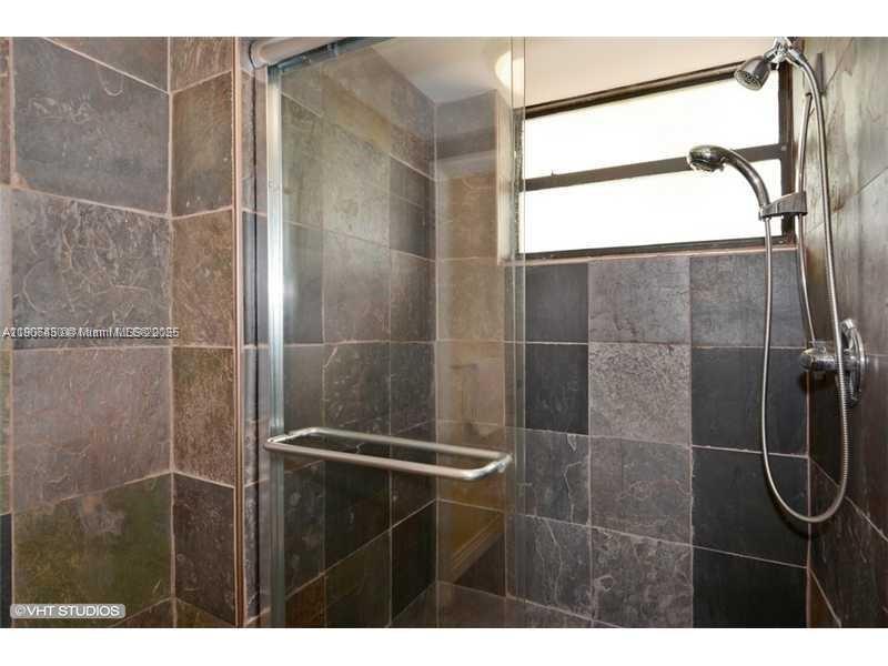 Photo of 500 THREE ISLANDS BLVD  #L 25, Hallandale Beach, Florida, 33009 - 