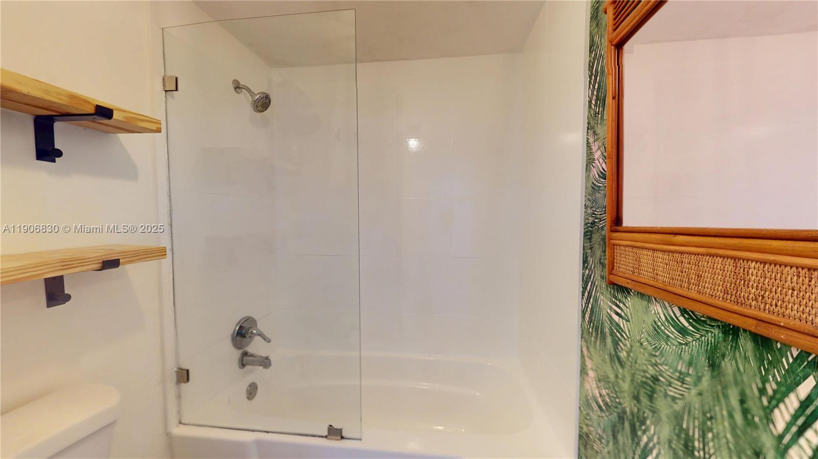 Photo of 500 THREE ISLANDS BLVD  #L 25, Hallandale Beach, Florida, 33009 - 