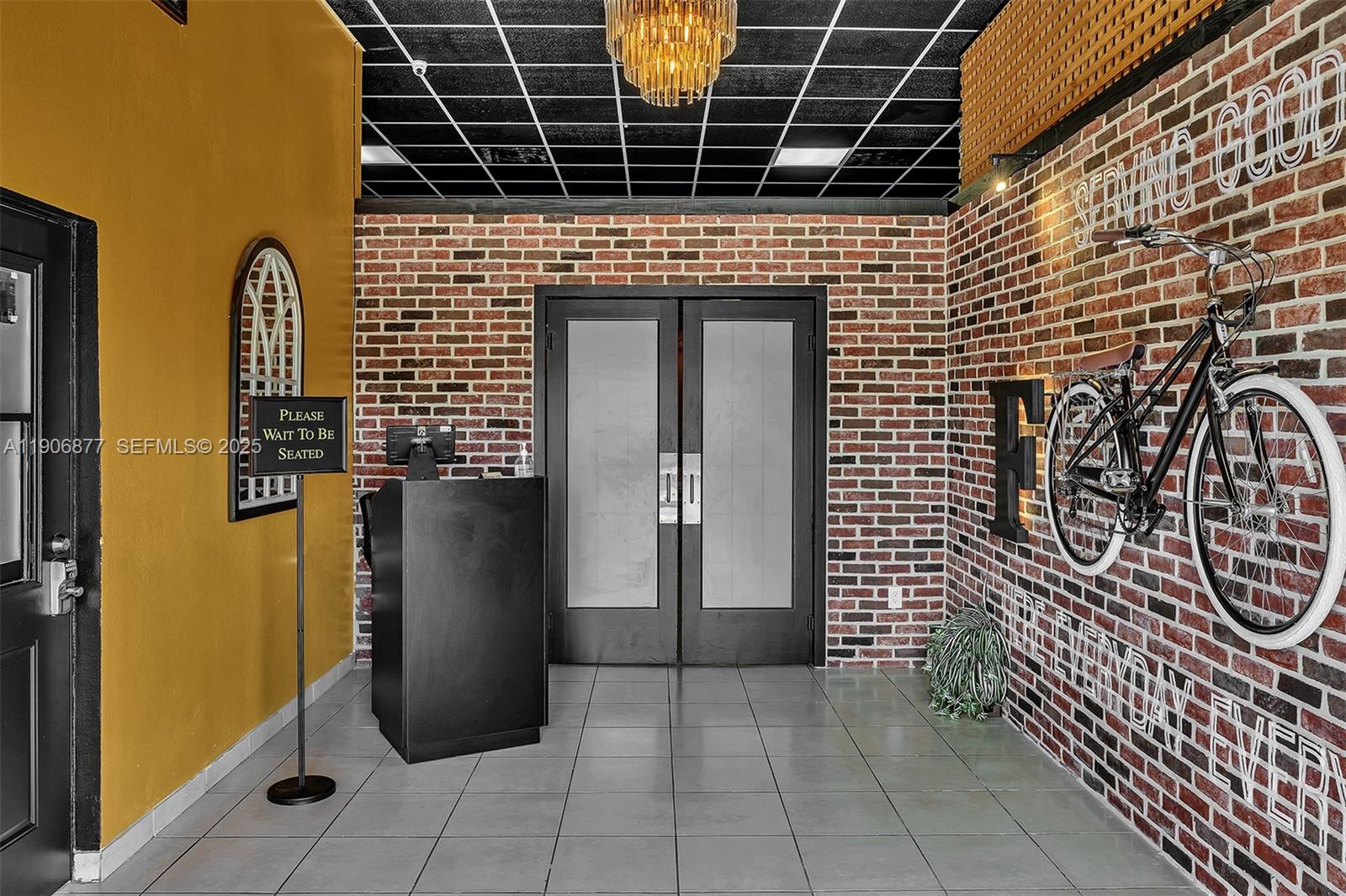 See details / sq. ft. $ 2025-12-15 0 Photo