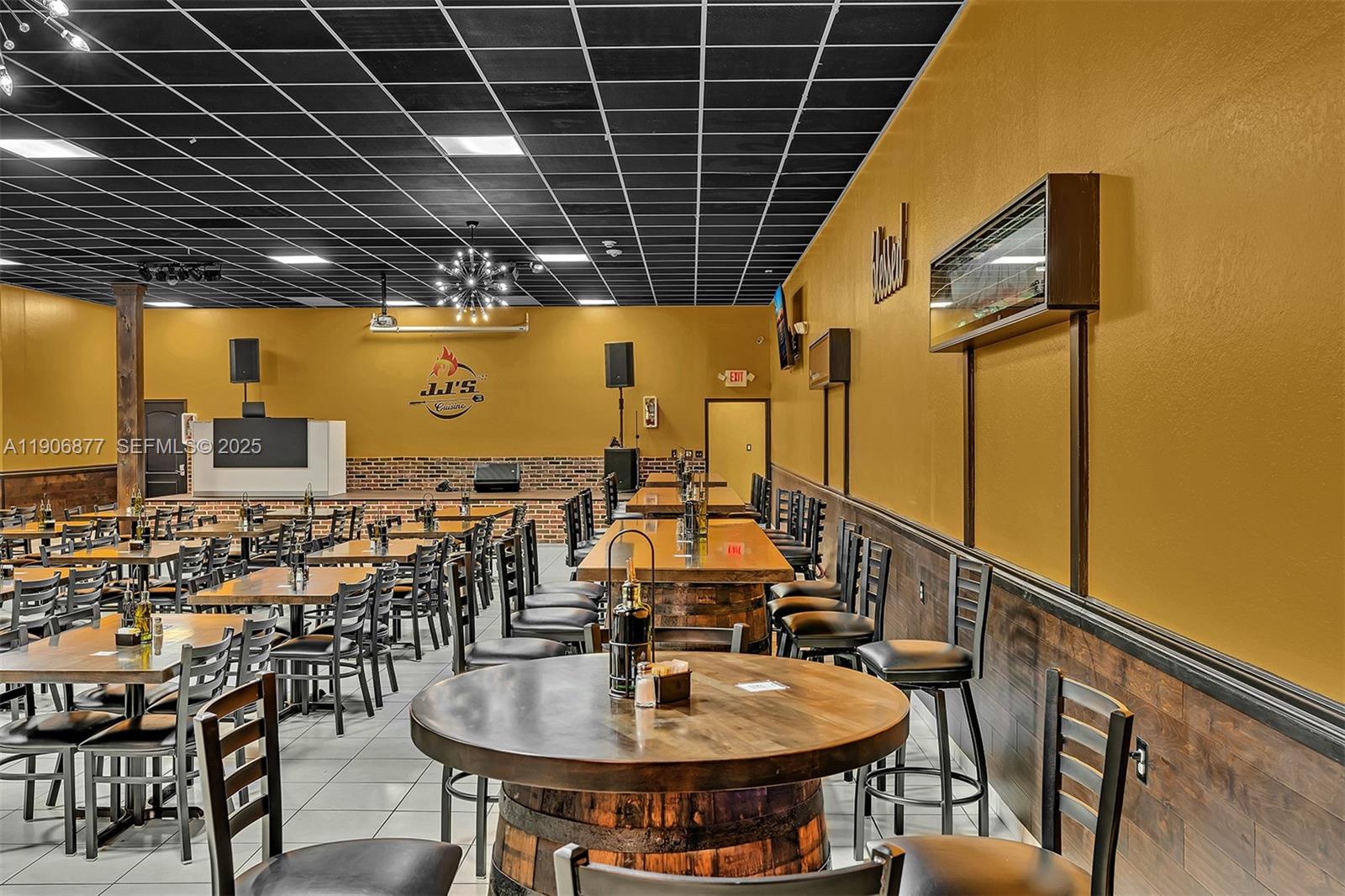 See details / sq. ft. $ 2025-12-15 0 Photo