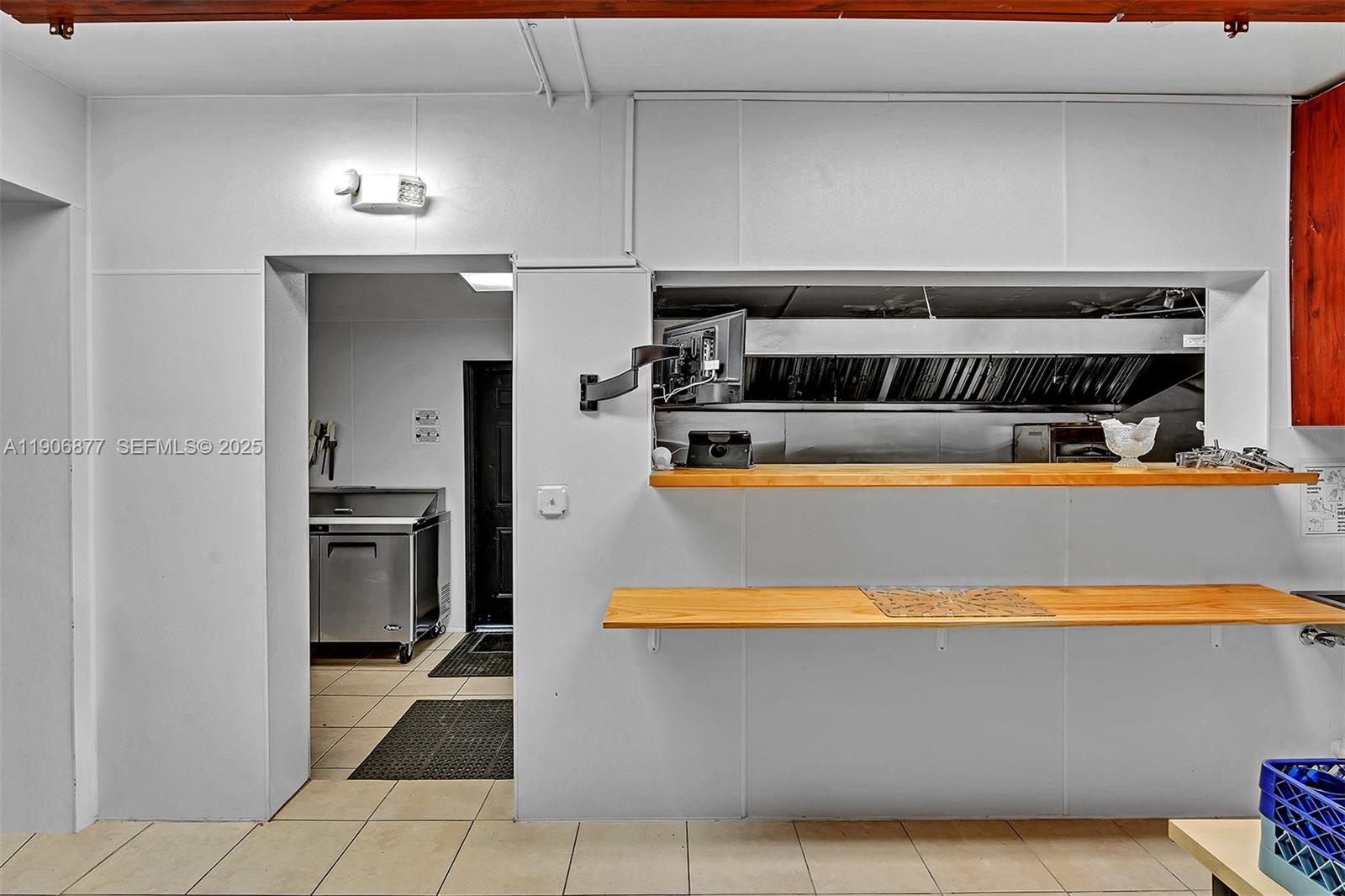 See details / sq. ft. $ 2025-12-15 0 Photo