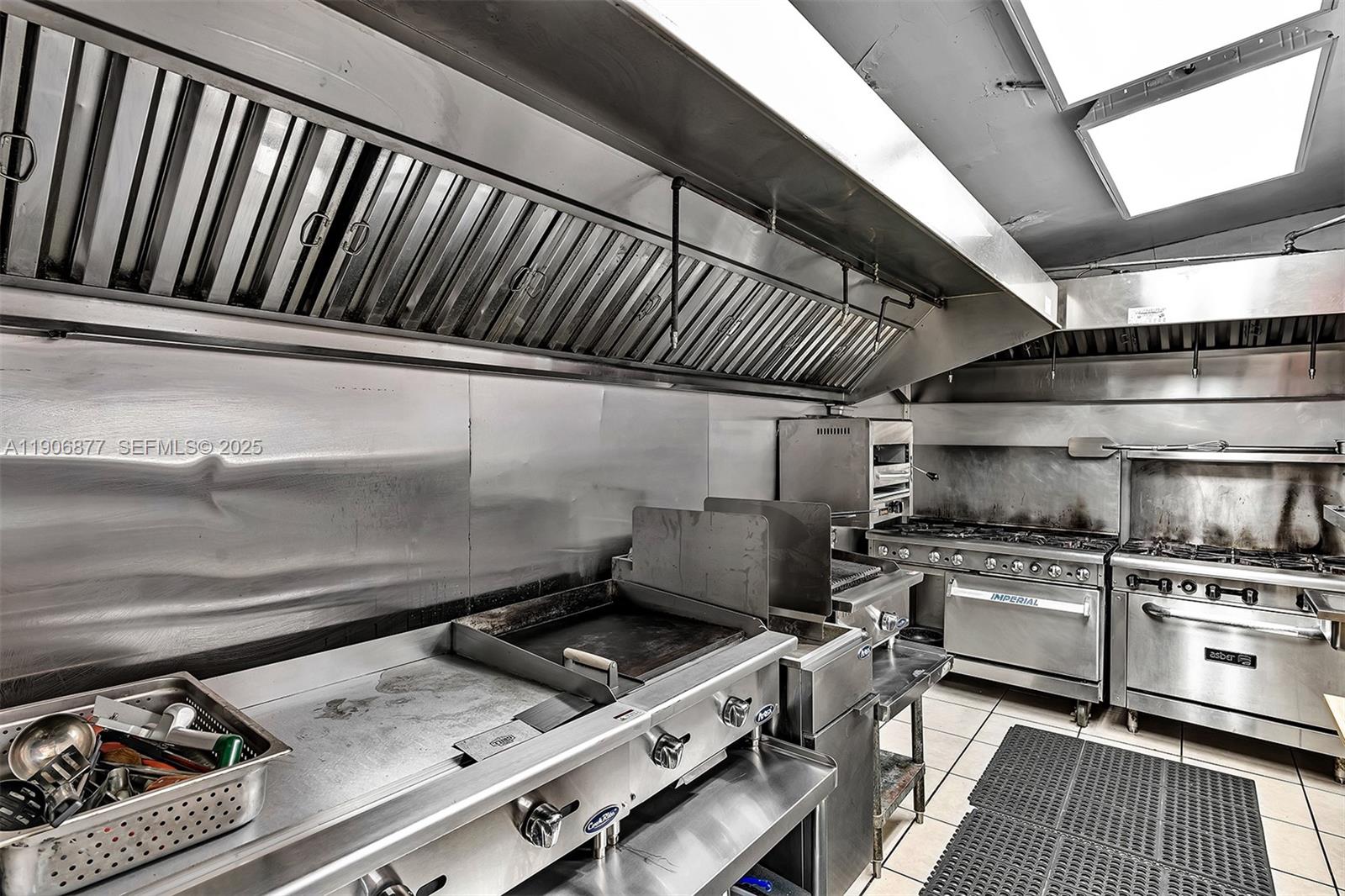 See details / sq. ft. $ 2025-12-15 0 Photo