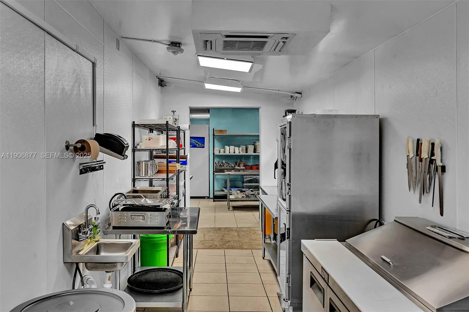 See details / sq. ft. $ 2025-12-15 0 Photo