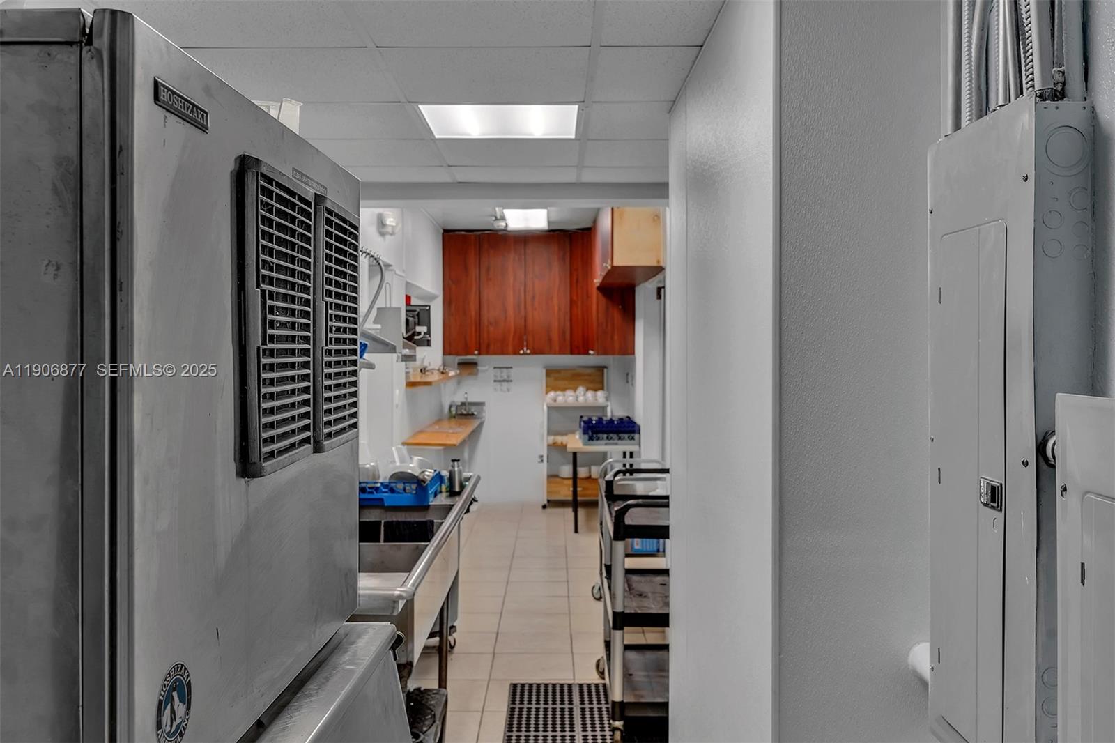 See details / sq. ft. $ 2025-12-15 0 Photo