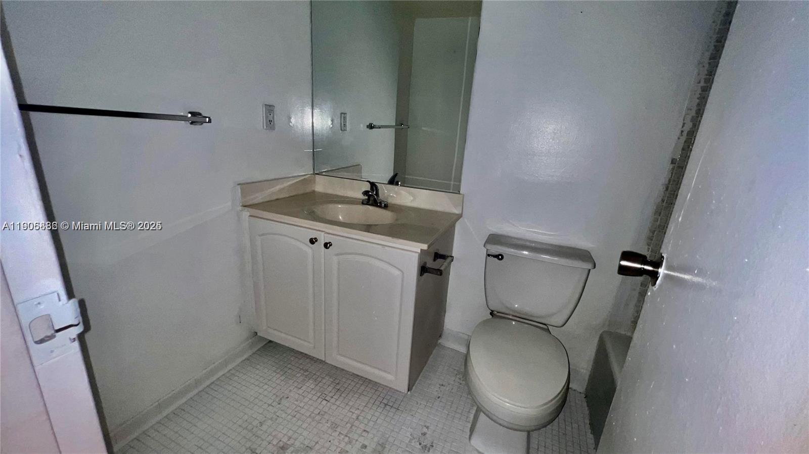 Photo of 3901 Ocean Dr  #3C, Hollywood, Florida, 33019 - 