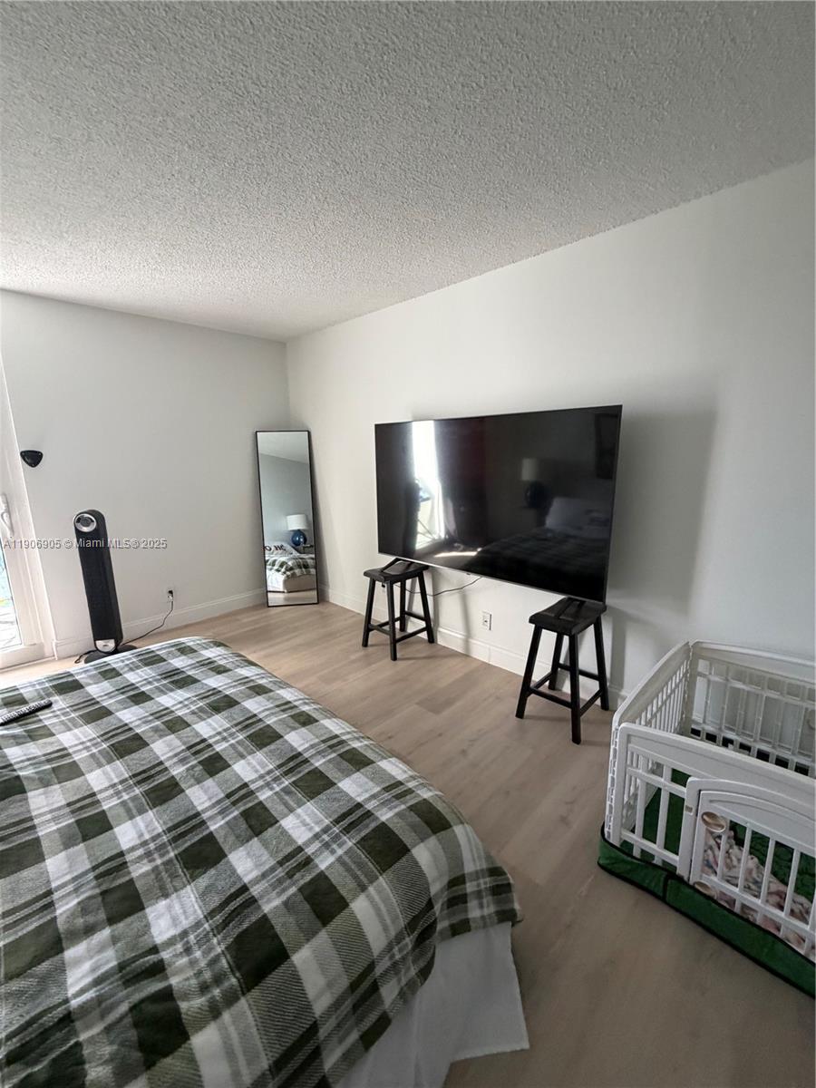 425 2 / 2 1357 sq. ft. $ 2025-11-18 0 Photo