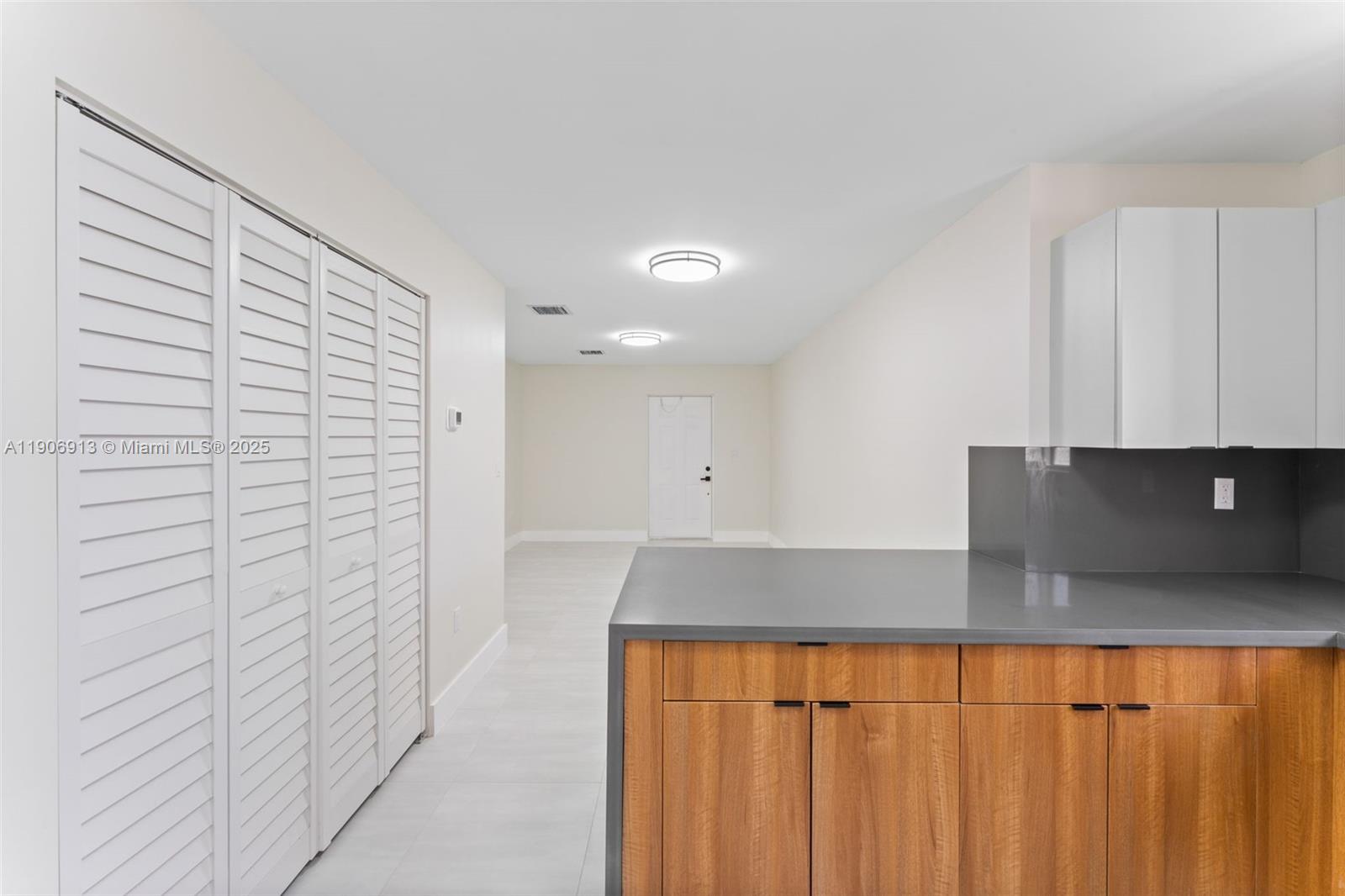 Ver detalles / 0 sq. ft. $ 2025-11-03 0 foto