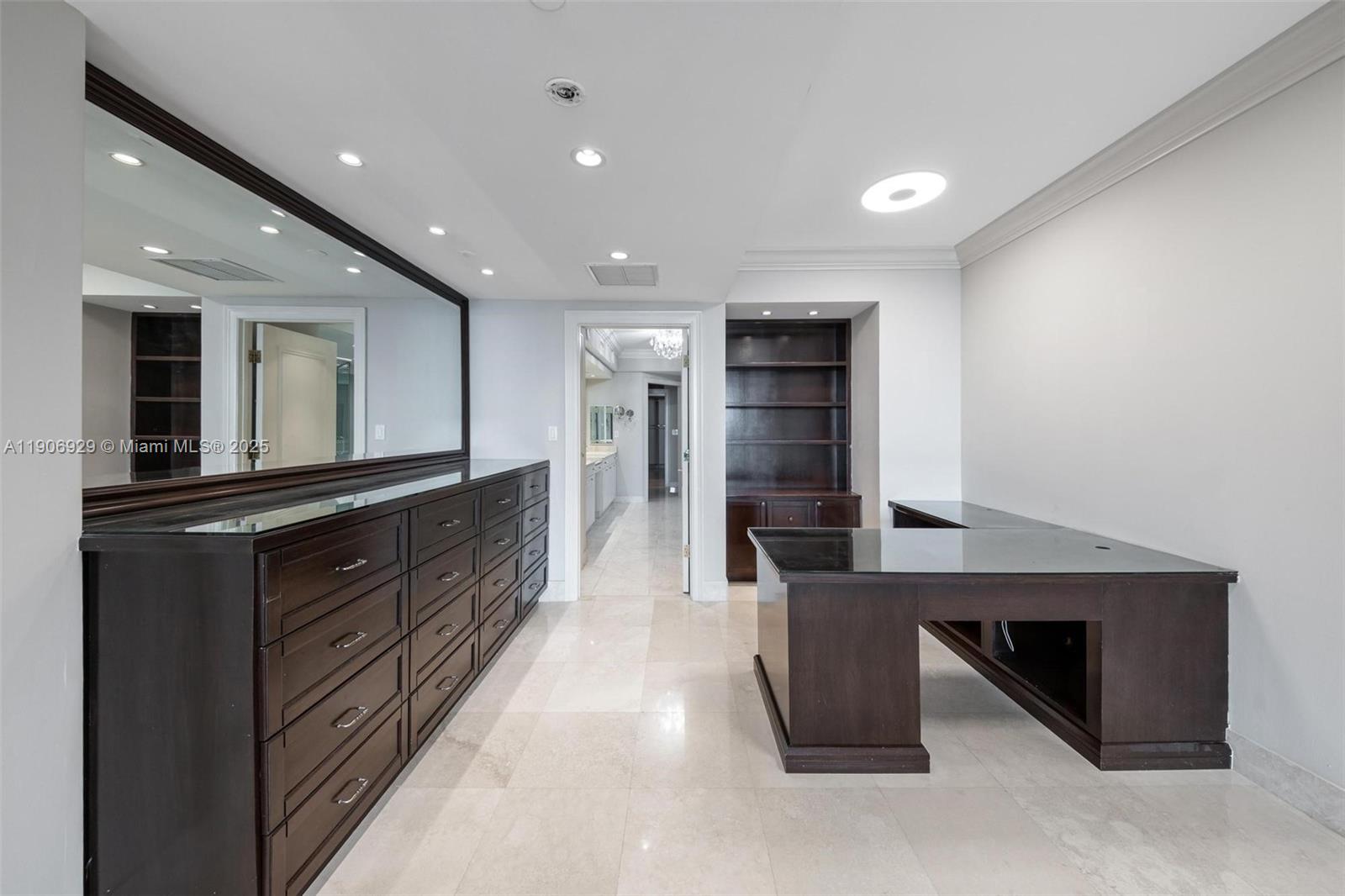 Photo of 3201 183rd St  #2506, Aventura, Florida, 33160 - 