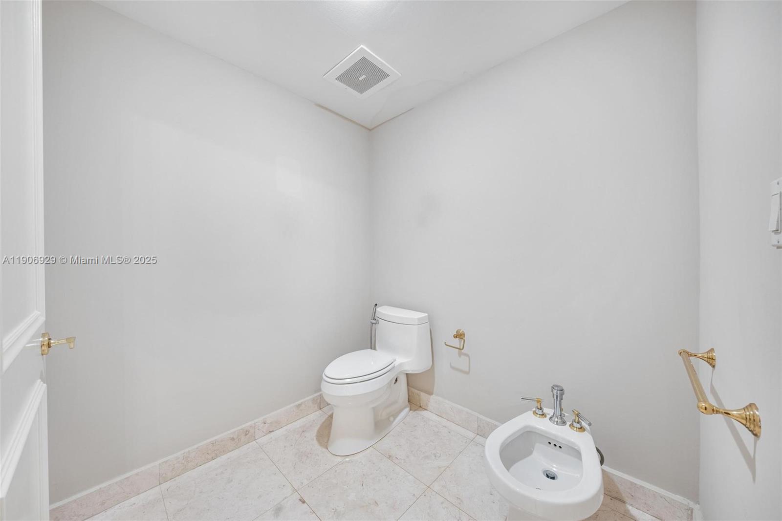 Photo of 3201 183rd St  #2506, Aventura, Florida, 33160 - 