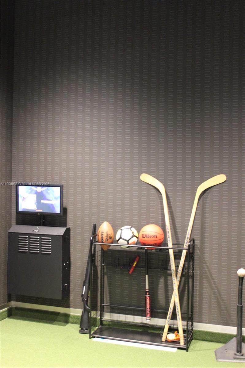 Photo of 18555 Collins Ave  #4804, Sunny Isles Beach, Florida, 33160 - Golf room