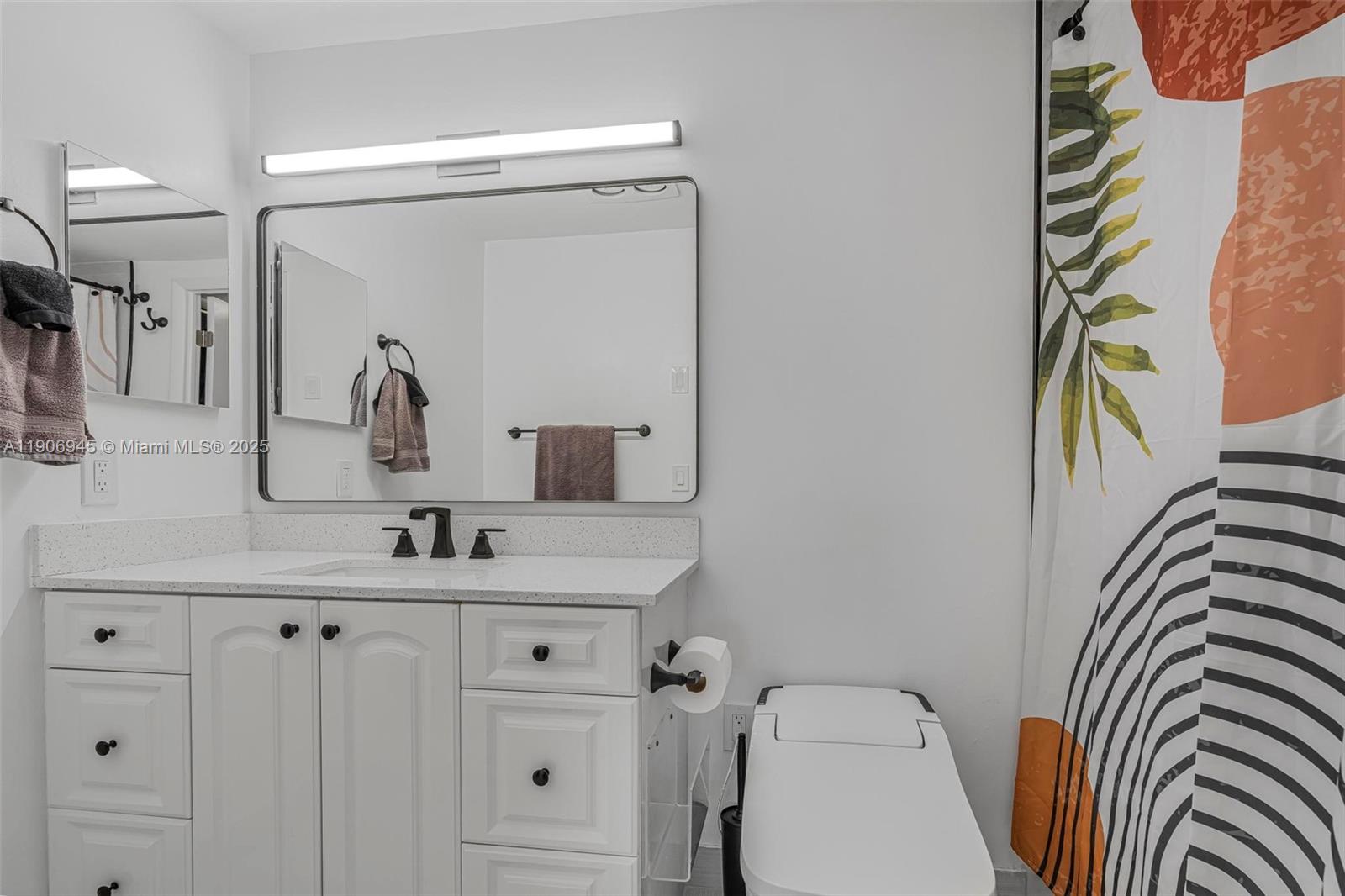 See details 912B 2 / 2 1132 sq. ft. $ 2025-11-03 0 Photo