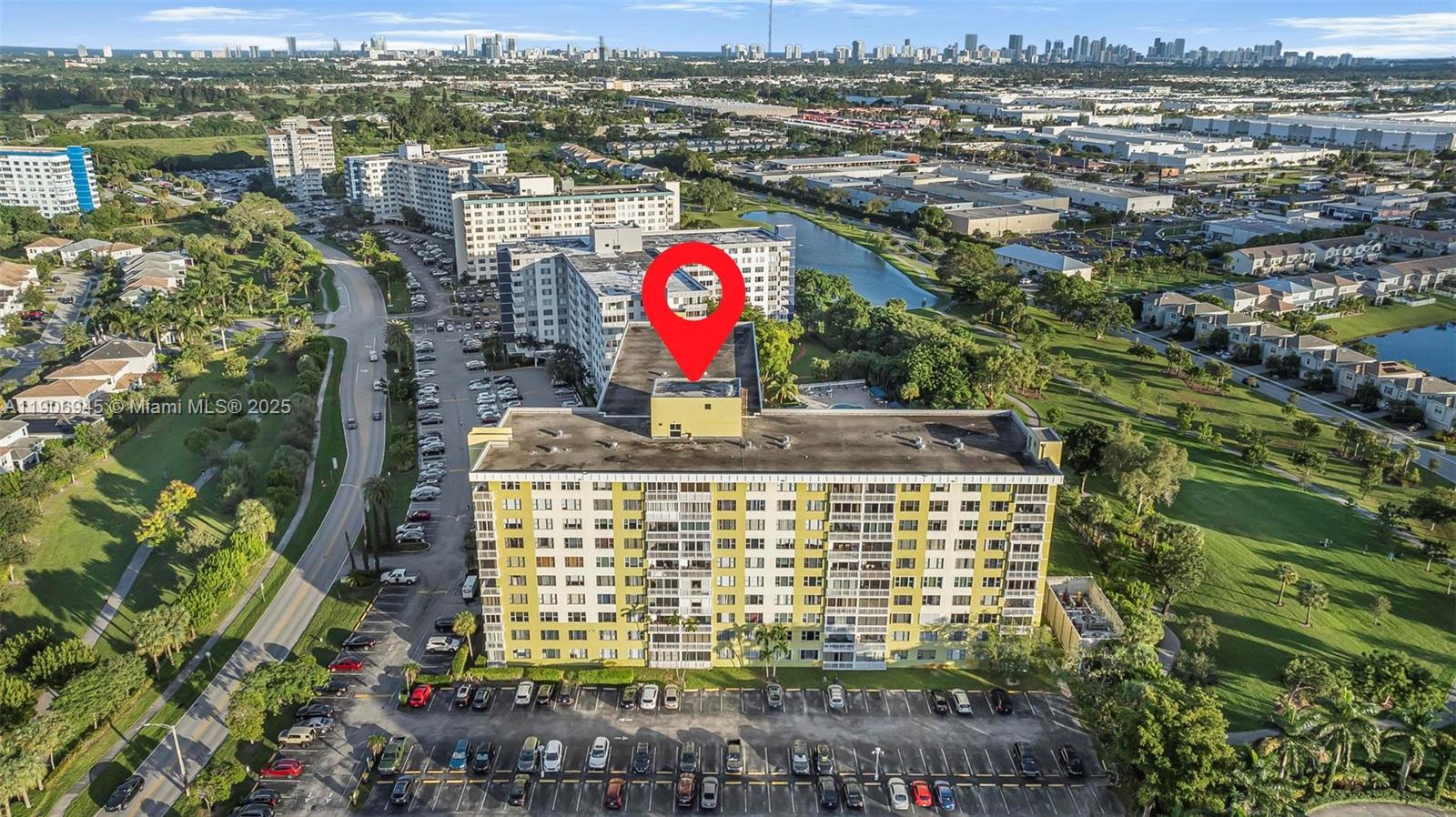 See details 912B 2 / 2 1132 sq. ft. $ 2025-11-03 0 Photo