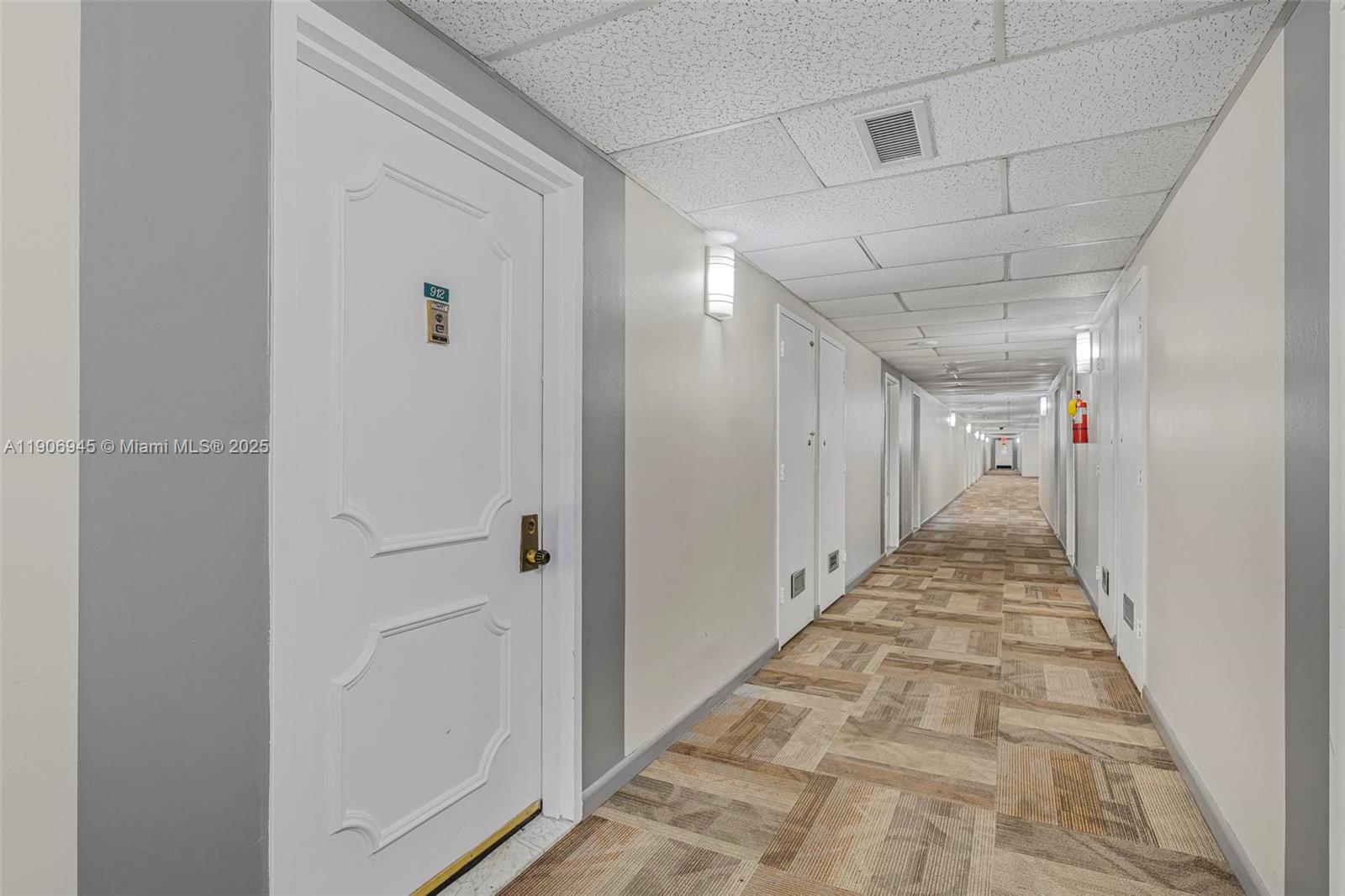 See details 912B 2 / 2 1132 sq. ft. $ 2025-11-03 0 Photo