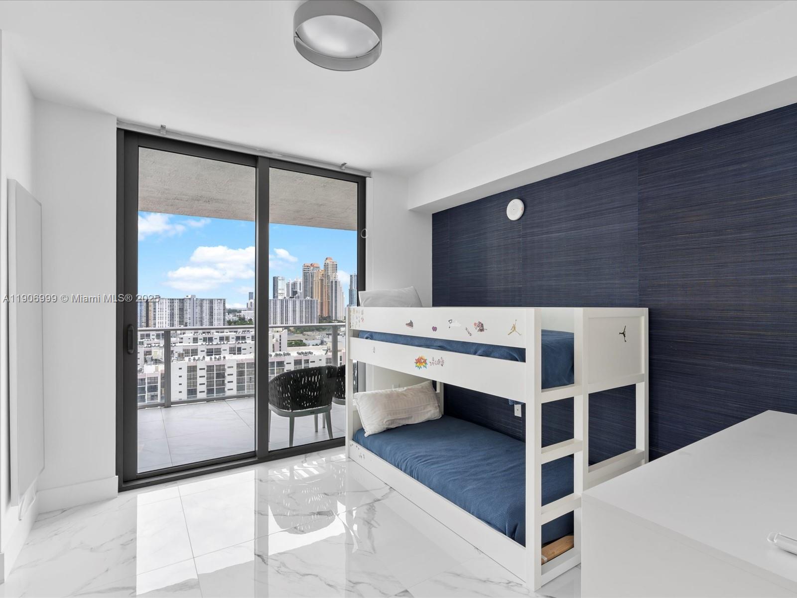 See details 4-1601 3 / 4 1892 sq. ft. $ 2025-11-03 0 Photo