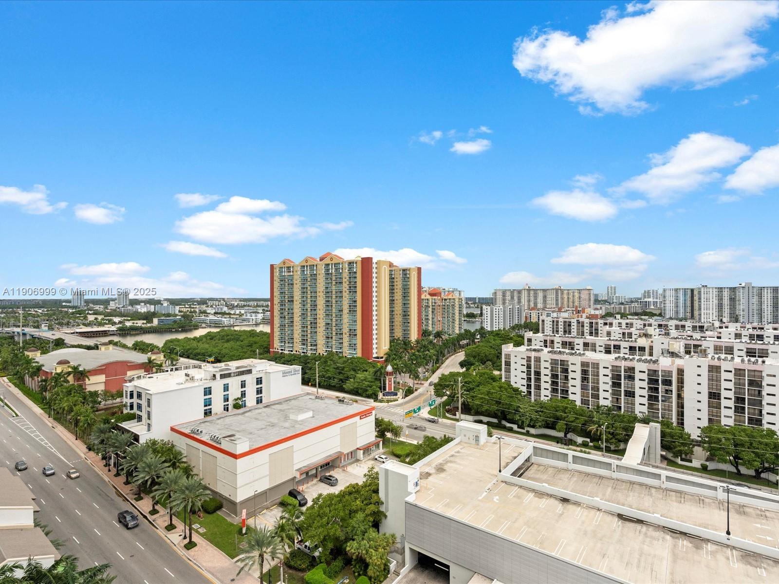 See details 4-1601 3 / 4 1892 sq. ft. $ 2025-11-03 0 Photo