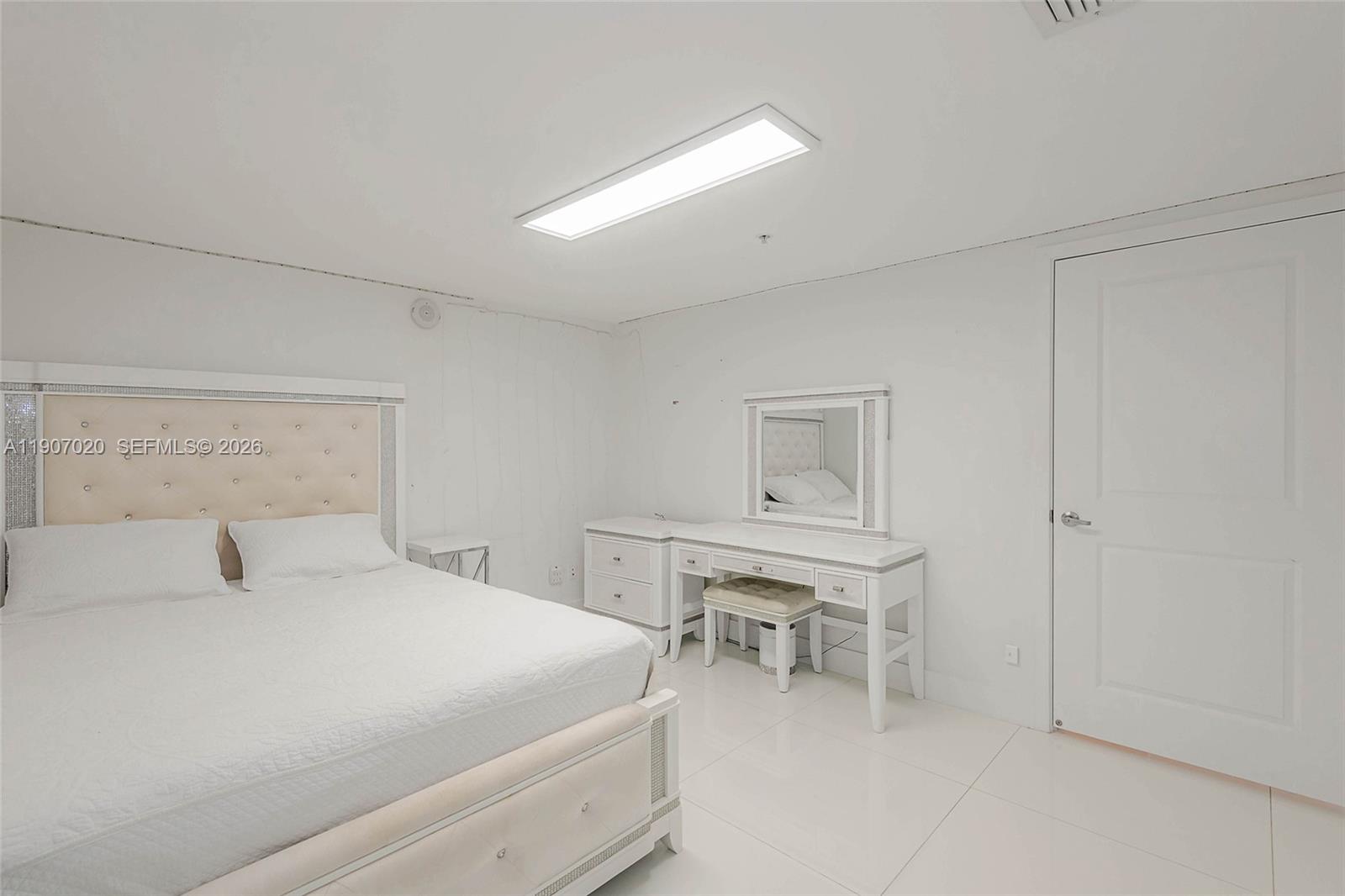 Photo of 400 Sunny Isles Blvd  #906, Sunny Isles Beach, Florida, 33160 - 