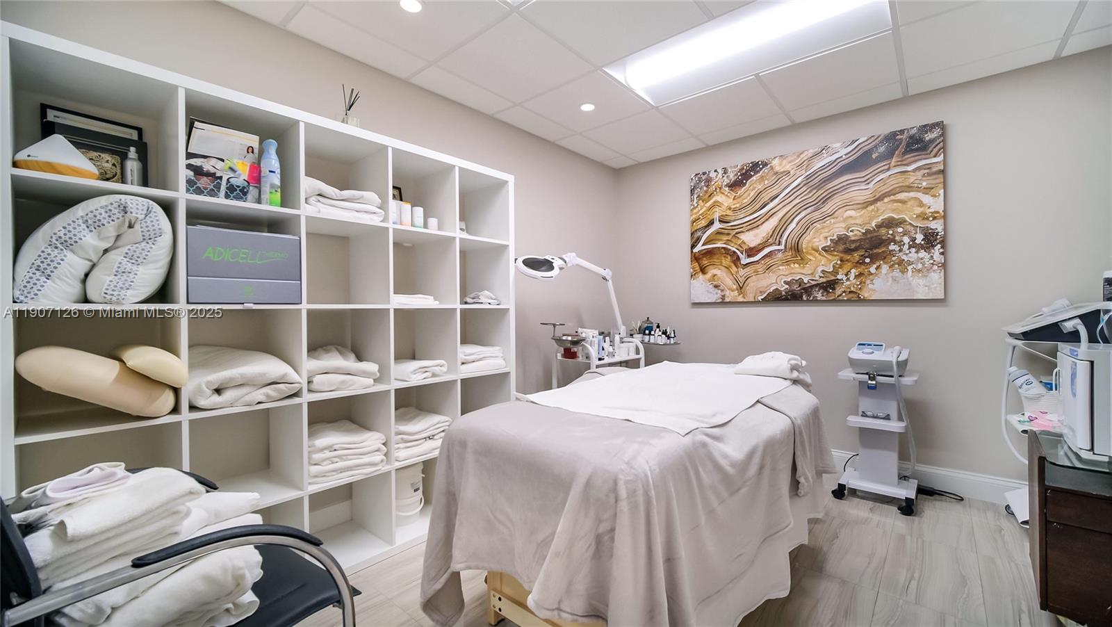 13 & 14  /   sq. ft. $ 2025-11-03 0 Photo