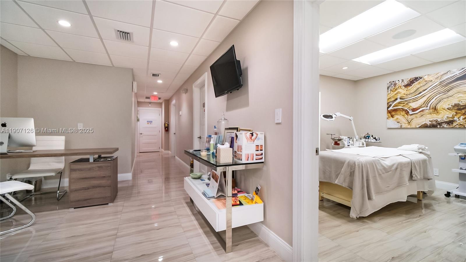 13 & 14  /   sq. ft. $ 2025-11-03 0 Photo