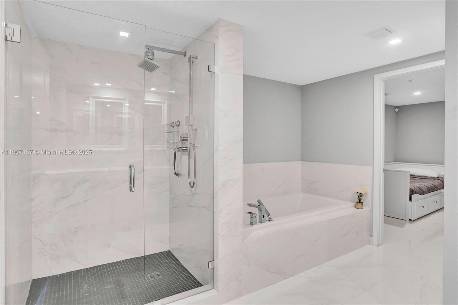 Photo of 400 Sunny Isles Blvd  #2021, Sunny Isles Beach, Florida, 33160 - 