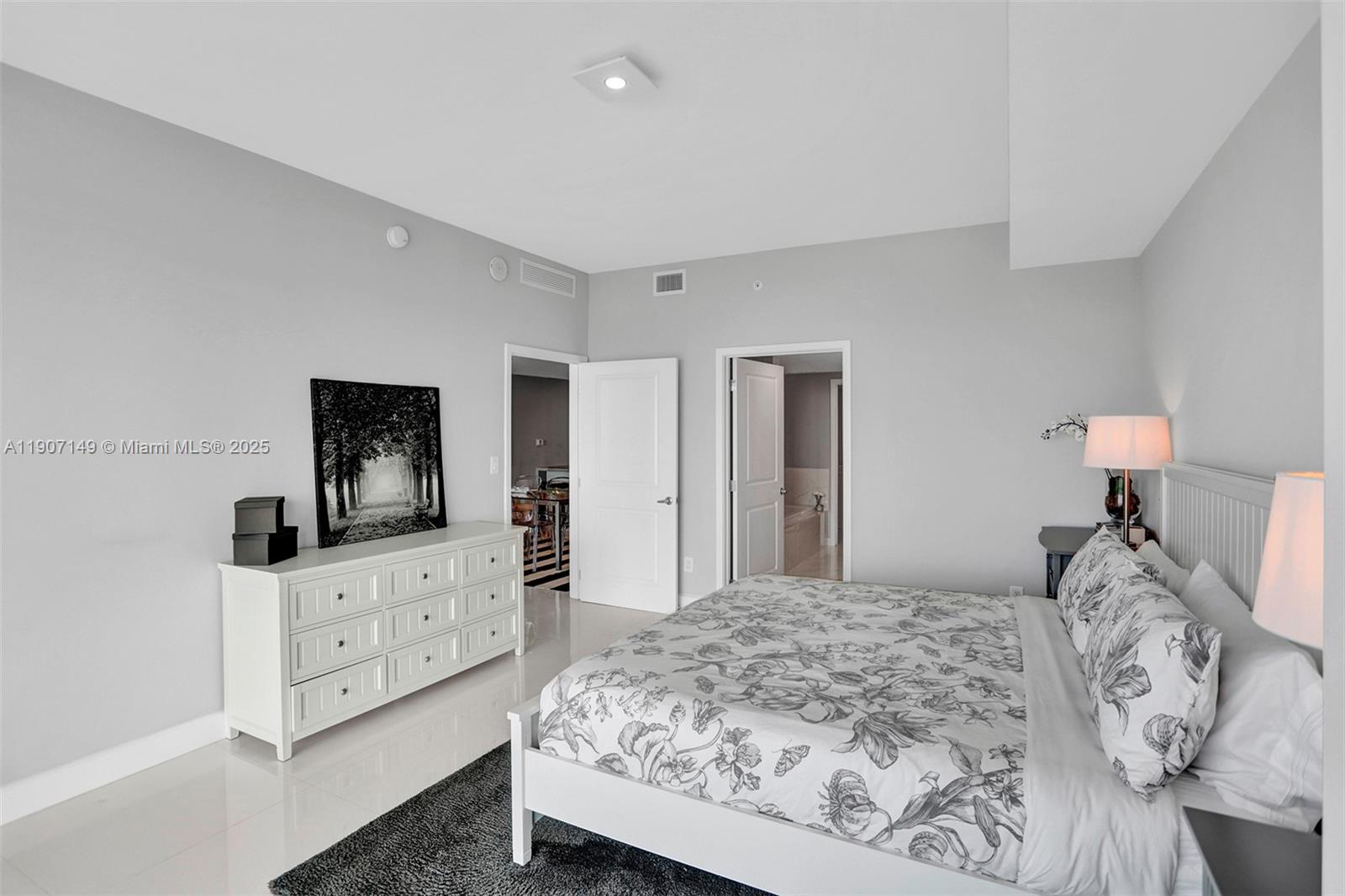 Photo of 400 Sunny Isles Blvd  #2021, Sunny Isles Beach, Florida, 33160 - 