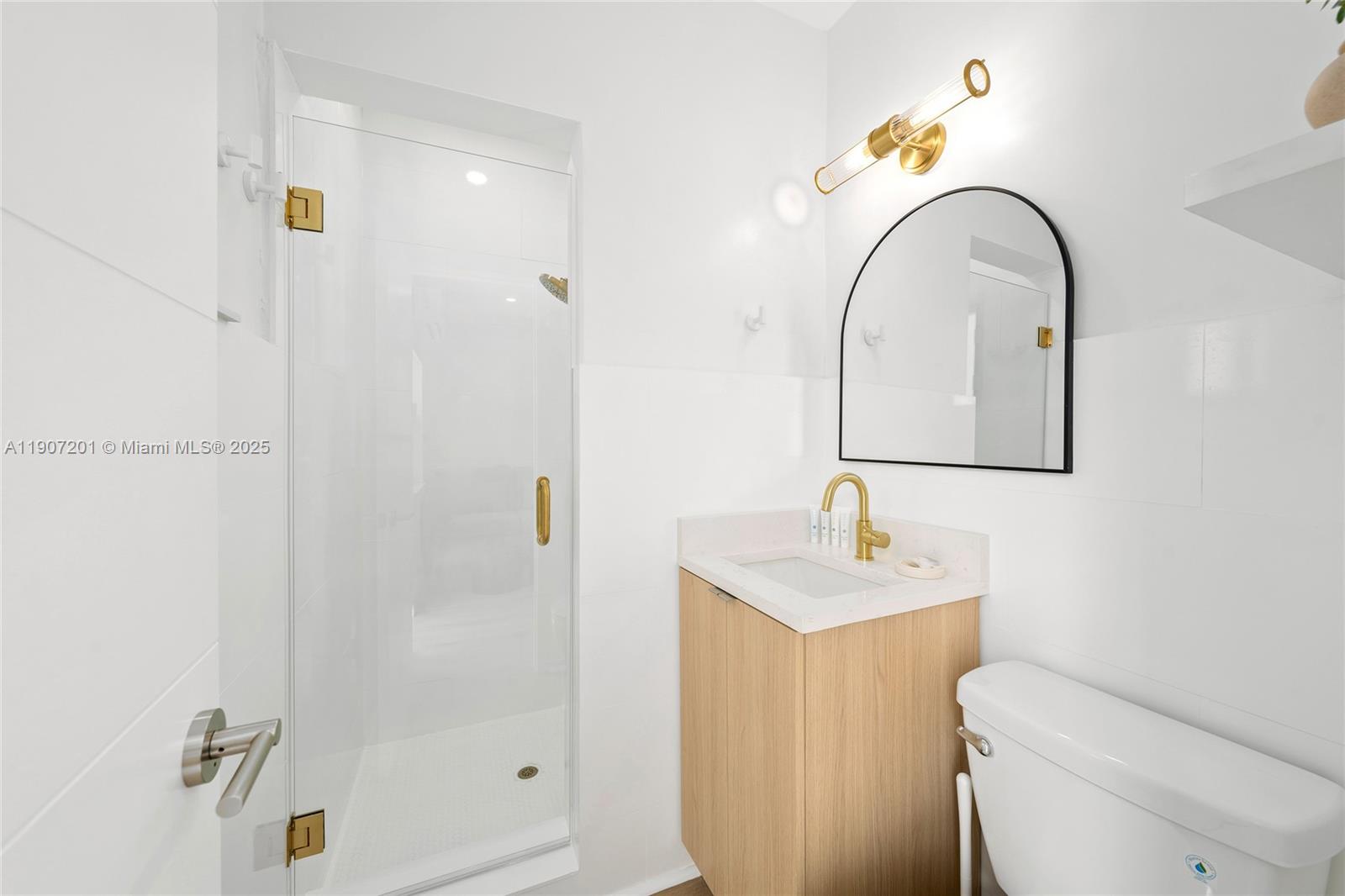   /  5144 sq. ft. $ 2025-11-03 0 Photo