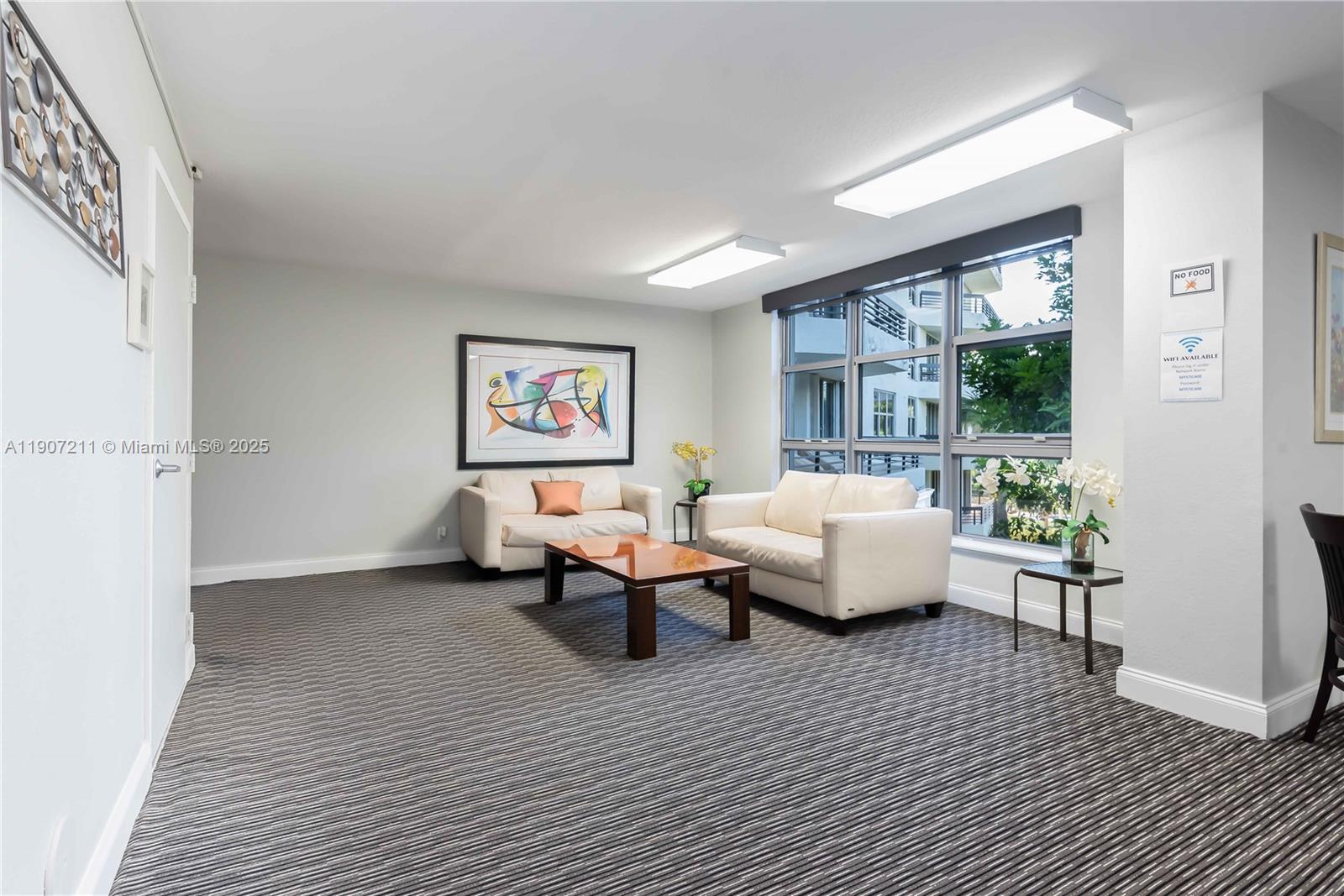 Подробнее 2206 2 / 2 1464 кв.футов $ 2025-11-03 0 Фото