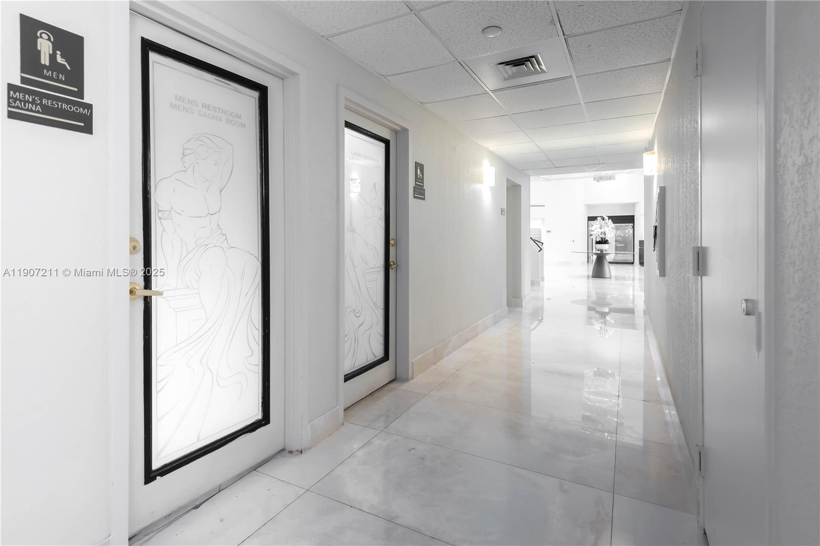 Подробнее 2206 2 / 2 1464 кв.футов $ 2025-11-03 0 Фото