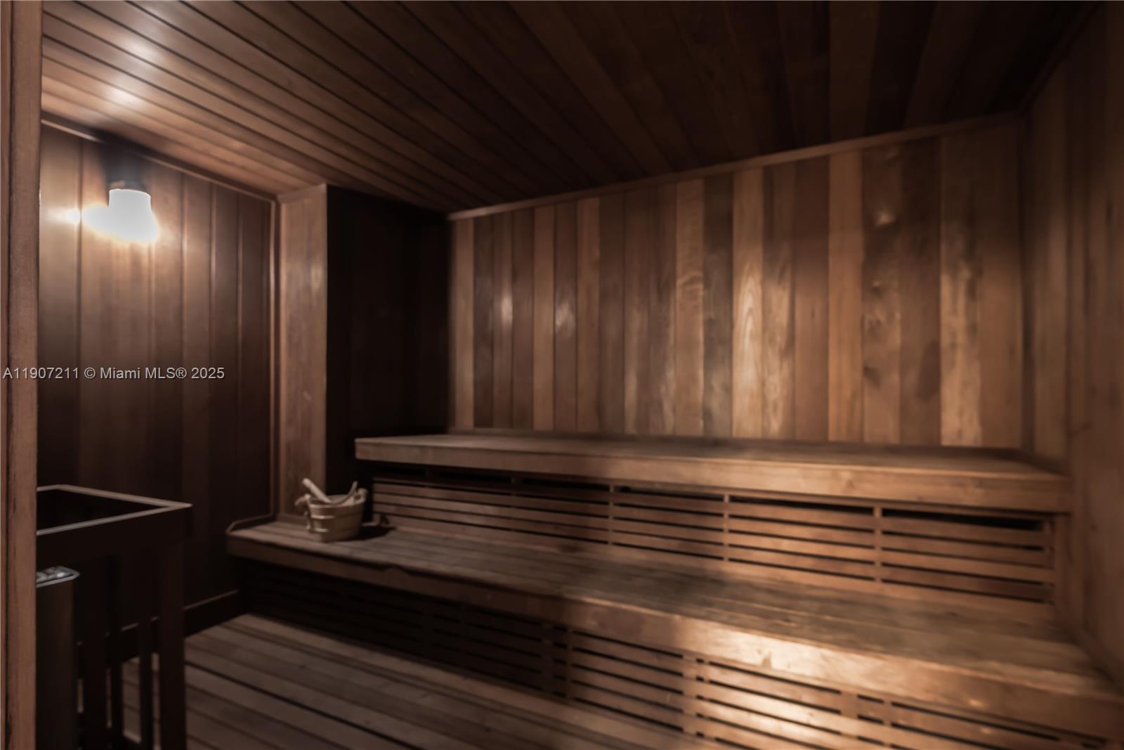 Подробнее 2206 2 / 2 1464 кв.футов $ 2025-11-03 0 Фото