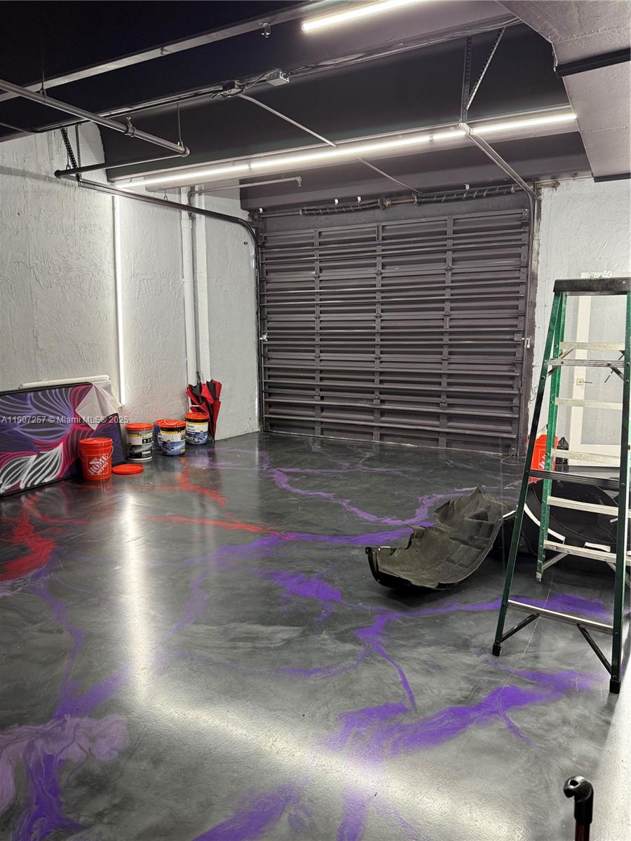 See details 102 / sq. ft. $ 2025-11-03 0 Photo