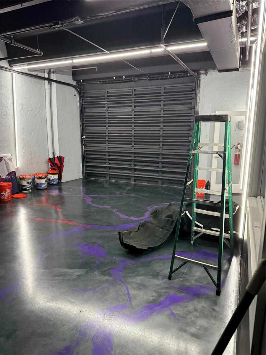 See details 102 / sq. ft. $ 2025-11-03 0 Photo