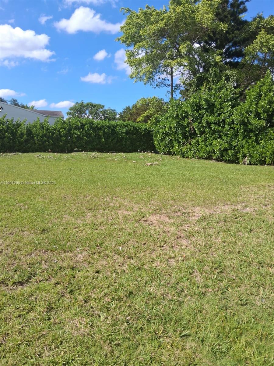 Ver detalles / sq. ft. $ 2025-11-03 0 foto