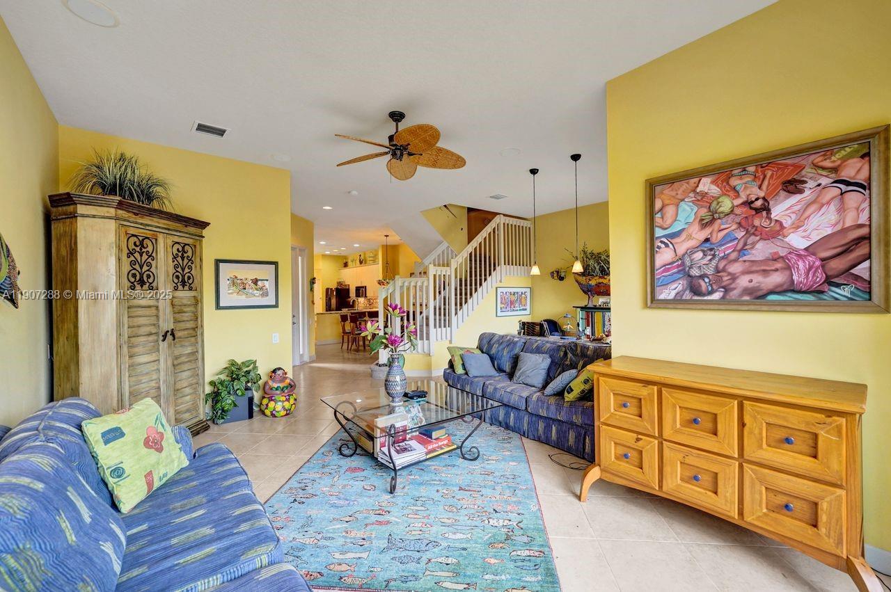 Photo of 1385 Harbor Vw E  (1385), Hollywood, Florida, 33019 - 