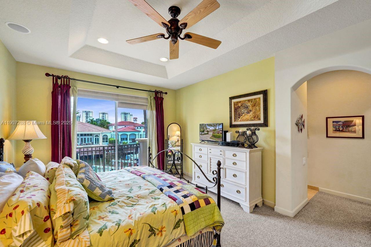 Photo of 1385 Harbor Vw E  (1385), Hollywood, Florida, 33019 - 