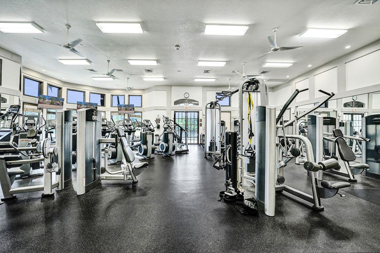 Photo of 1385 Harbor Vw E  (1385), Hollywood, Florida, 33019 - 