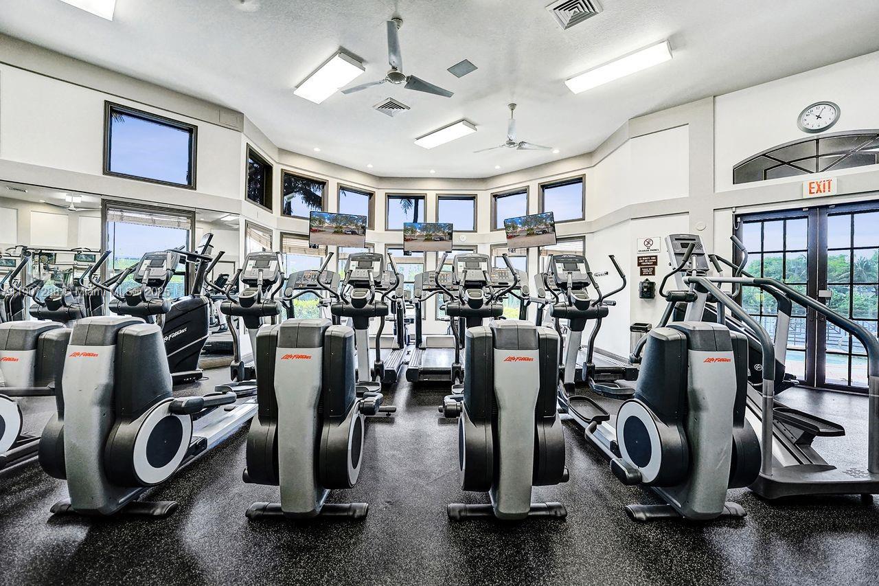 Photo of 1385 Harbor Vw E  (1385), Hollywood, Florida, 33019 - 