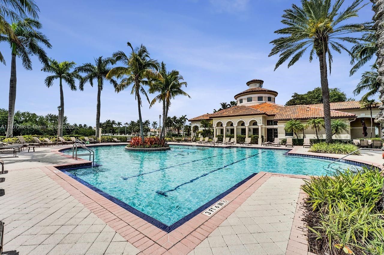 Photo of 1385 Harbor Vw E  (1385), Hollywood, Florida, 33019 - 