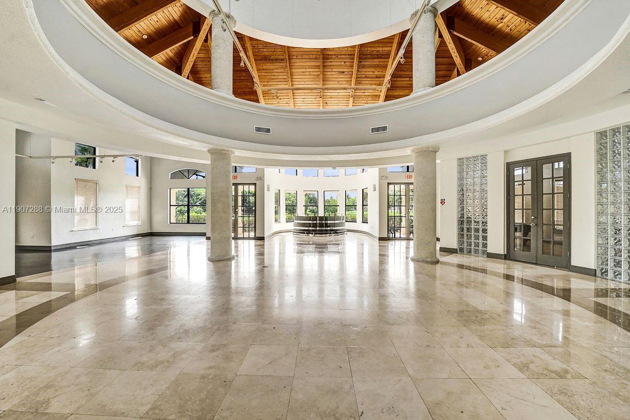 Photo of 1385 Harbor Vw E  (1385), Hollywood, Florida, 33019 - 