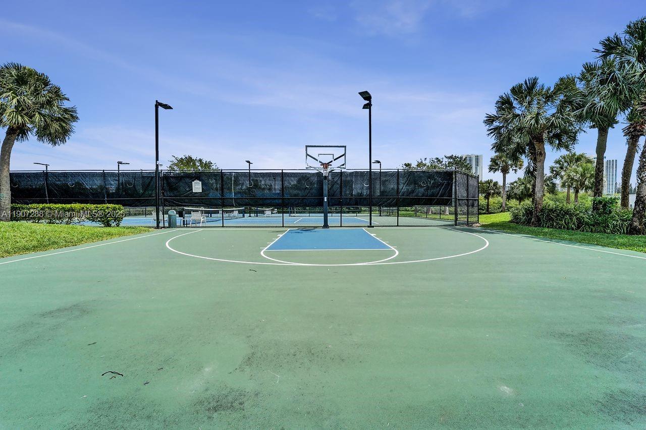 Photo of 1385 Harbor Vw E  (1385), Hollywood, Florida, 33019 - 