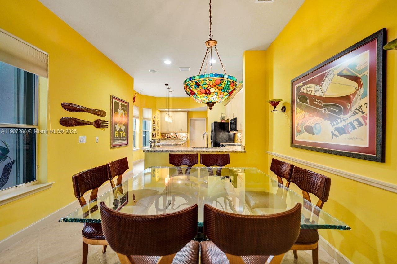 Photo of 1385 Harbor Vw E  (1385), Hollywood, Florida, 33019 - 