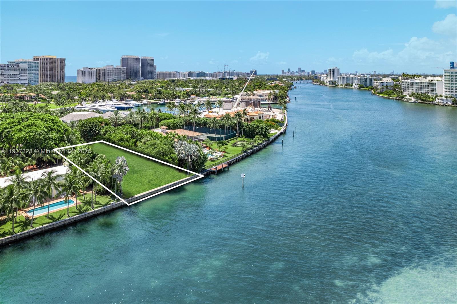 Ver detalles / sq. ft. $ 2025-11-03 0 foto