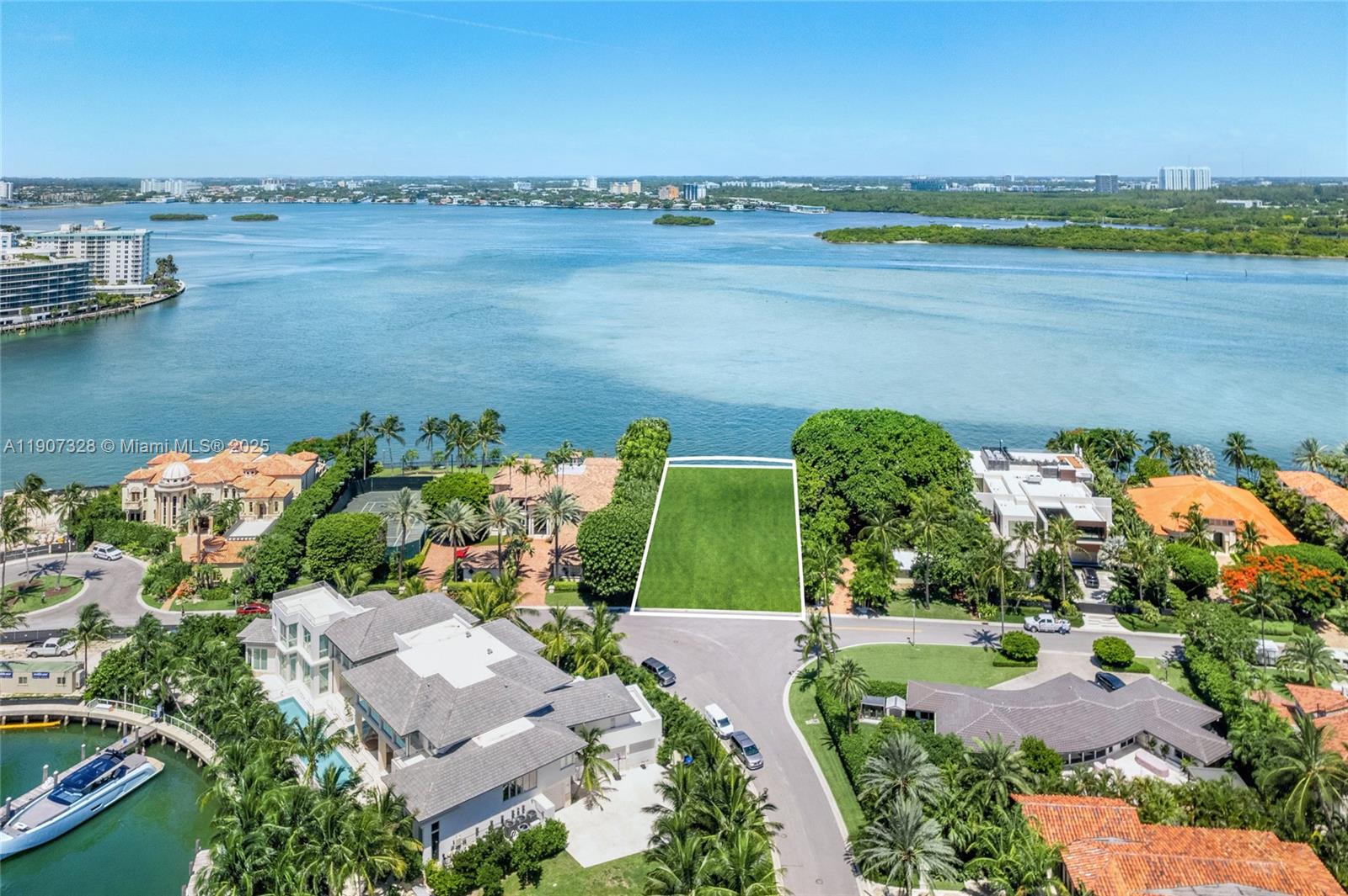 Ver detalles / sq. ft. $ 2025-11-03 0 foto