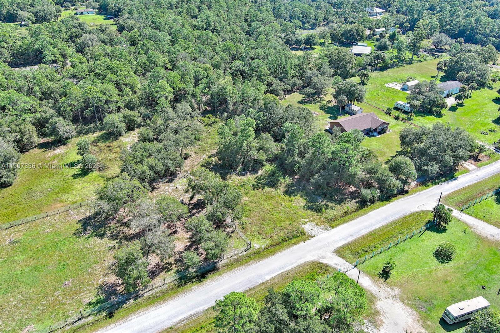 Ver detalles / sq. ft. $ 2025-11-03 0 foto