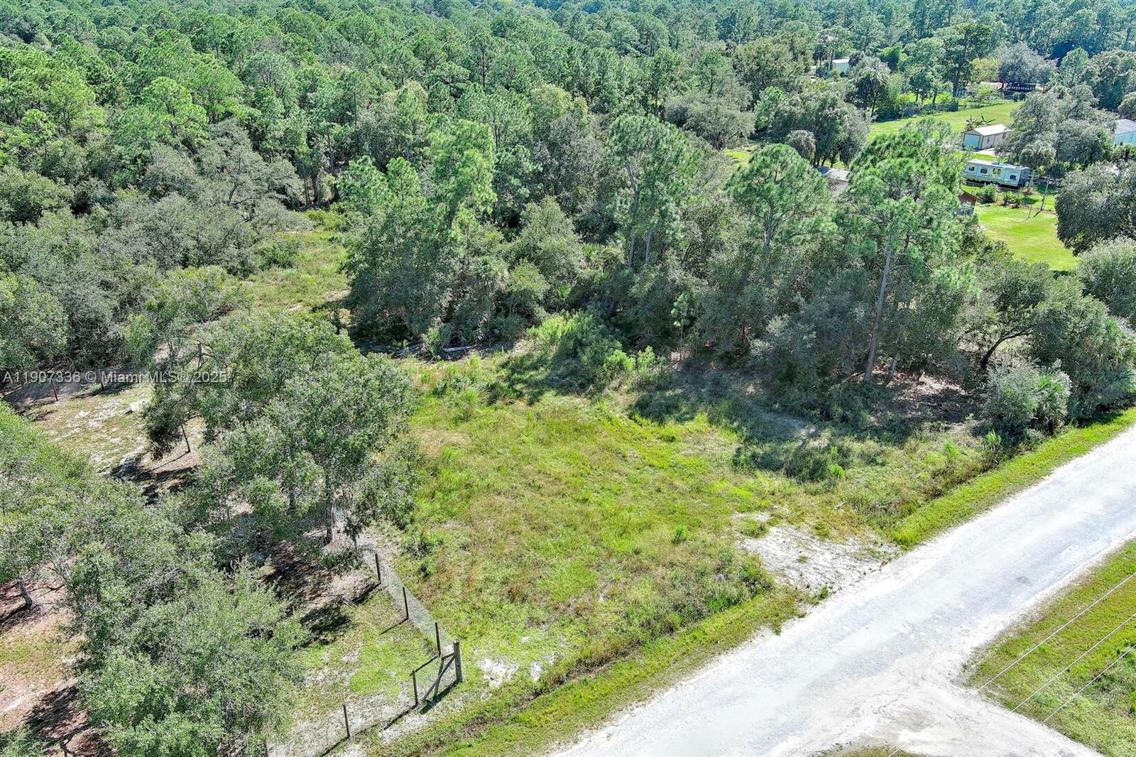 Ver detalles / sq. ft. $ 2025-11-03 0 foto