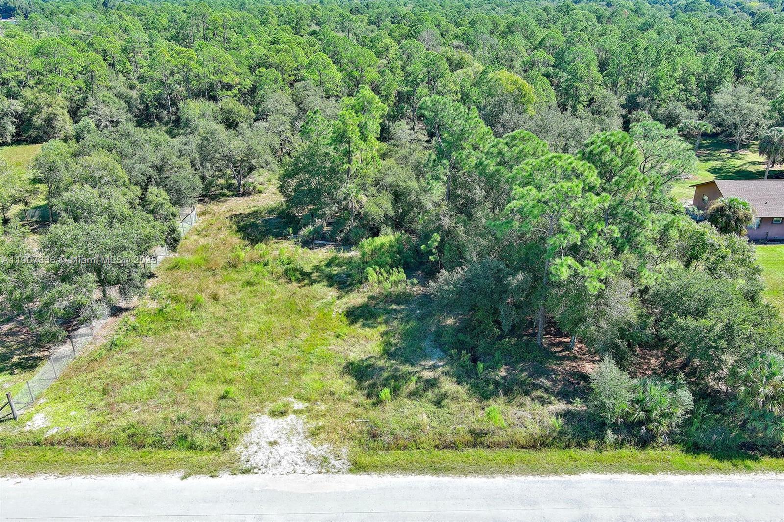 Ver detalles / sq. ft. $ 2025-11-03 0 foto