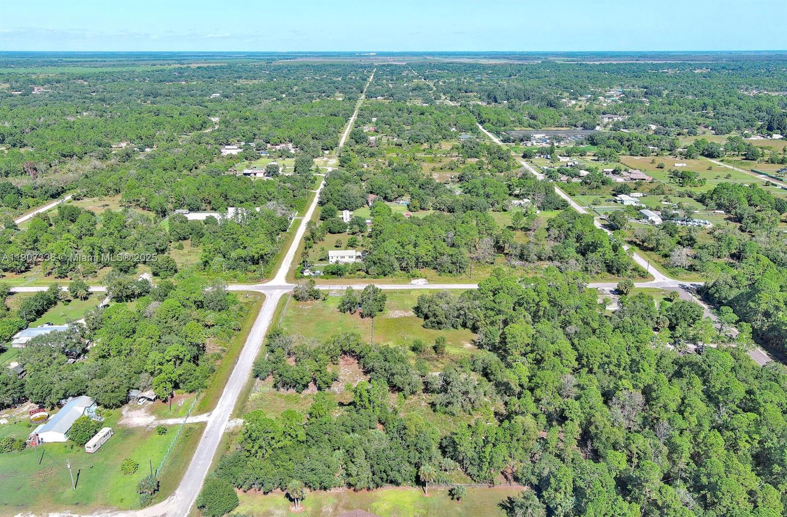 Ver detalles / sq. ft. $ 2025-11-03 0 foto