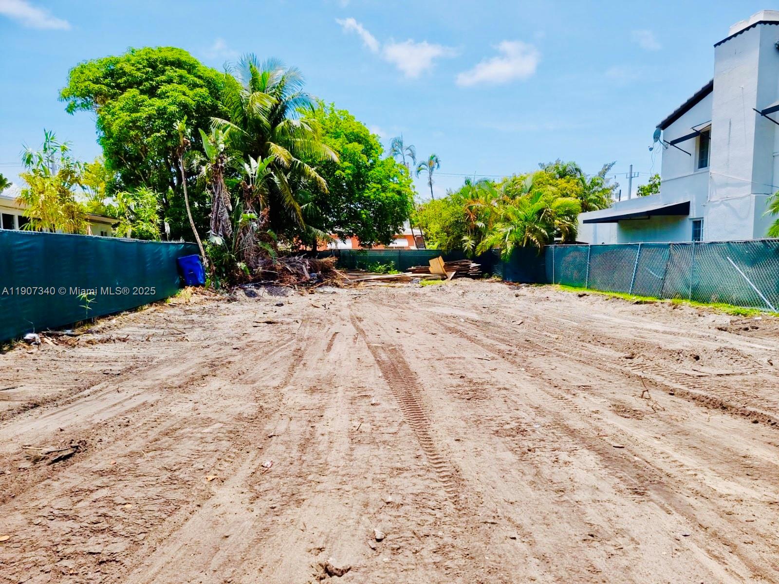 Подробнее / кв.футов $ 2025-11-03 0 Фото