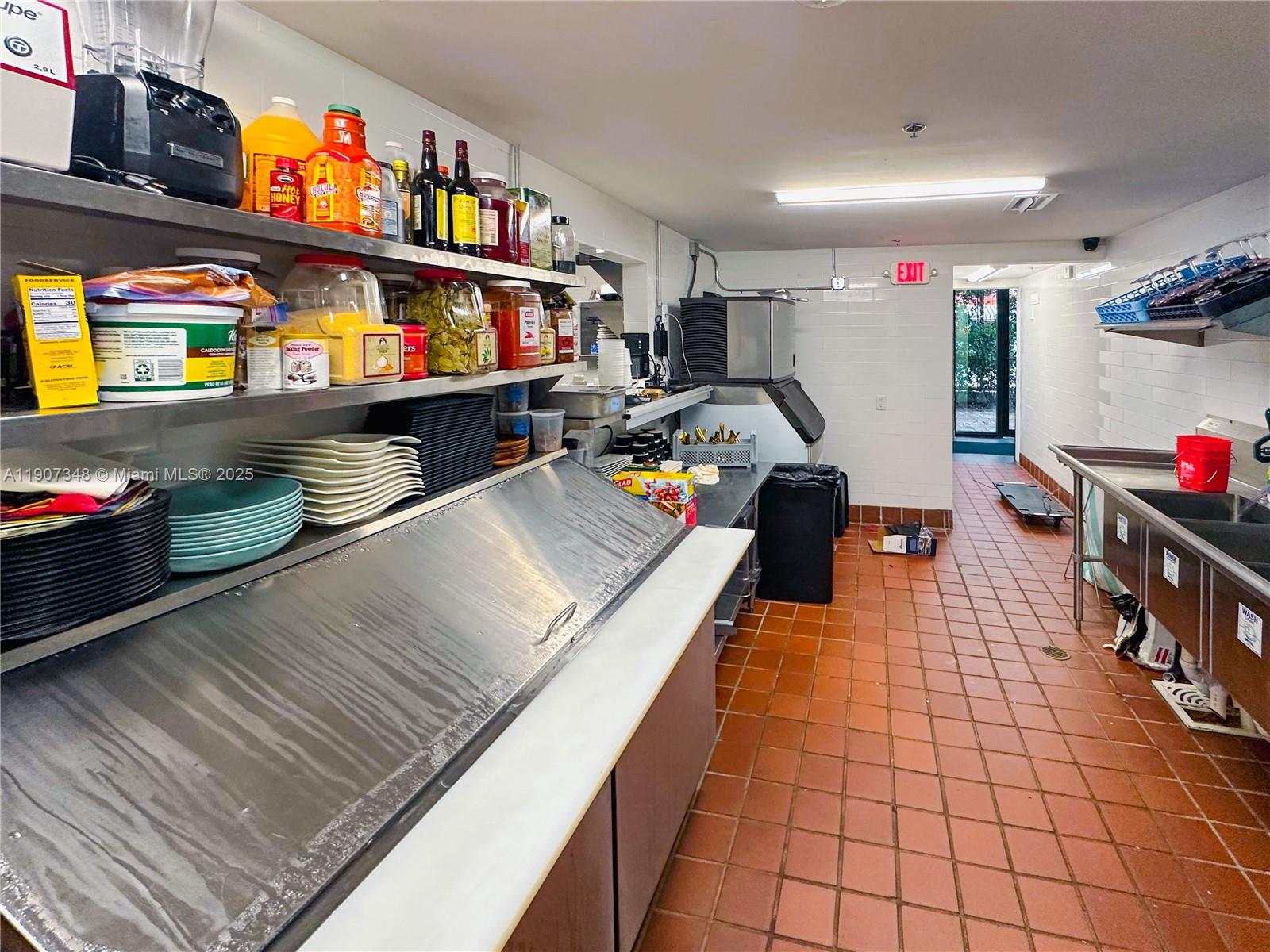 Подробнее / кв.футов $ 2025-11-03 0 Фото