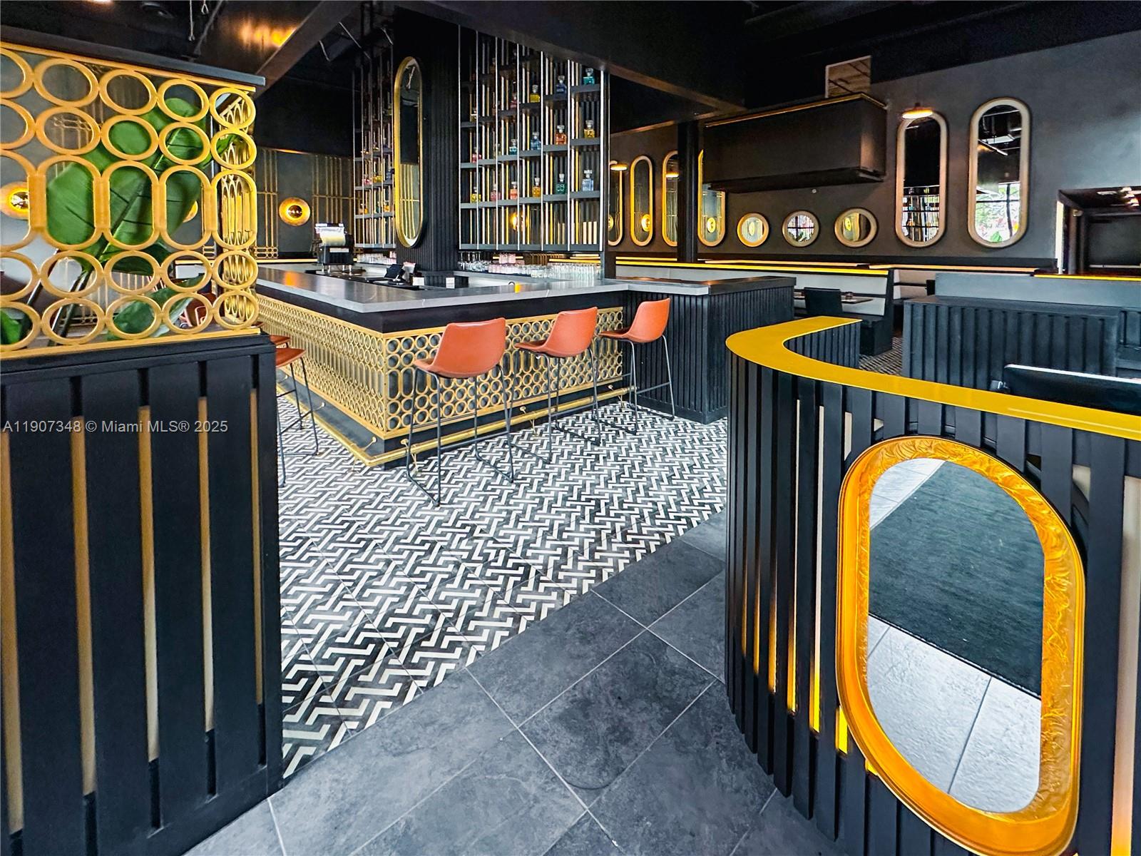 Подробнее / кв.футов $ 2025-11-03 0 Фото